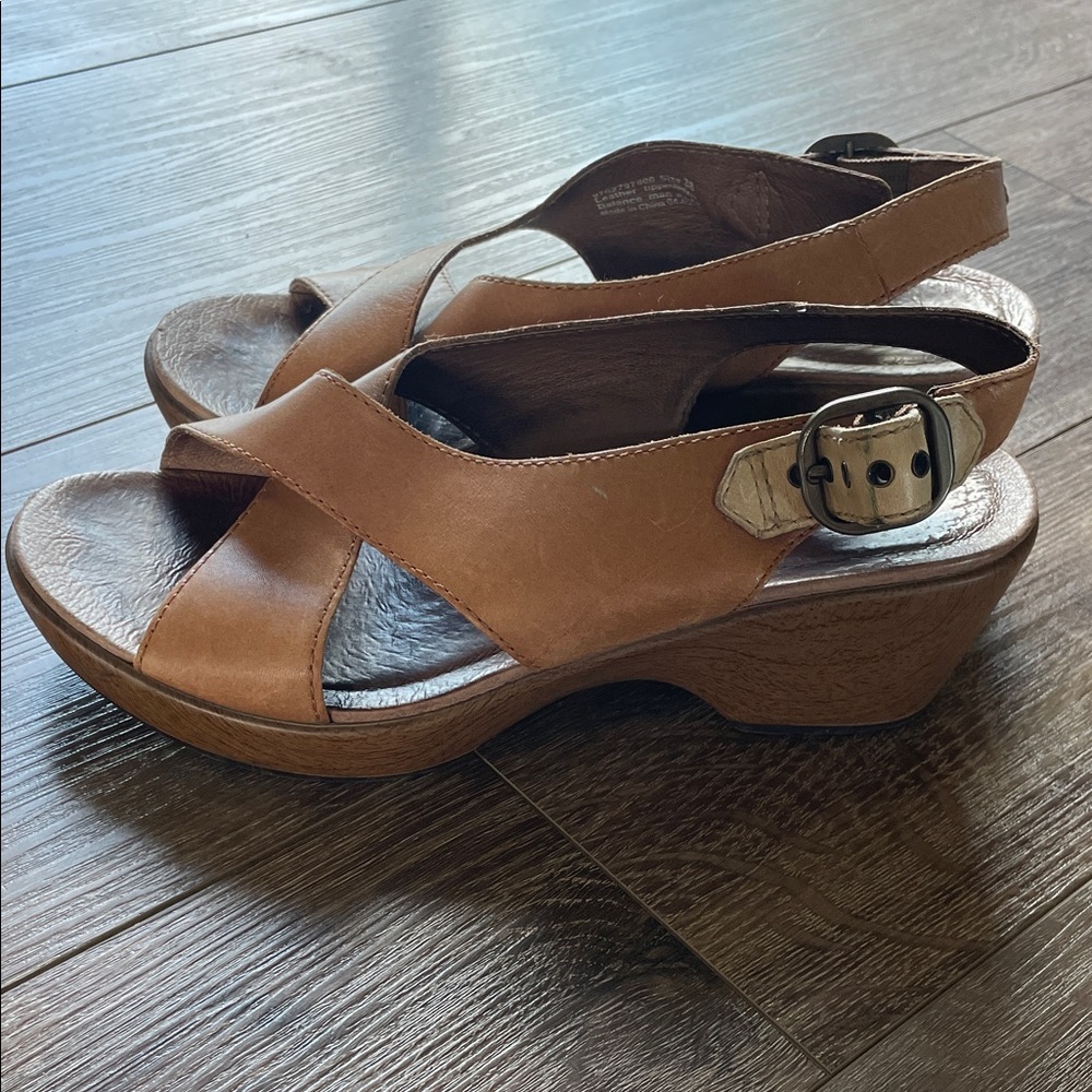 Women's Brown Leather Dansko Sandals